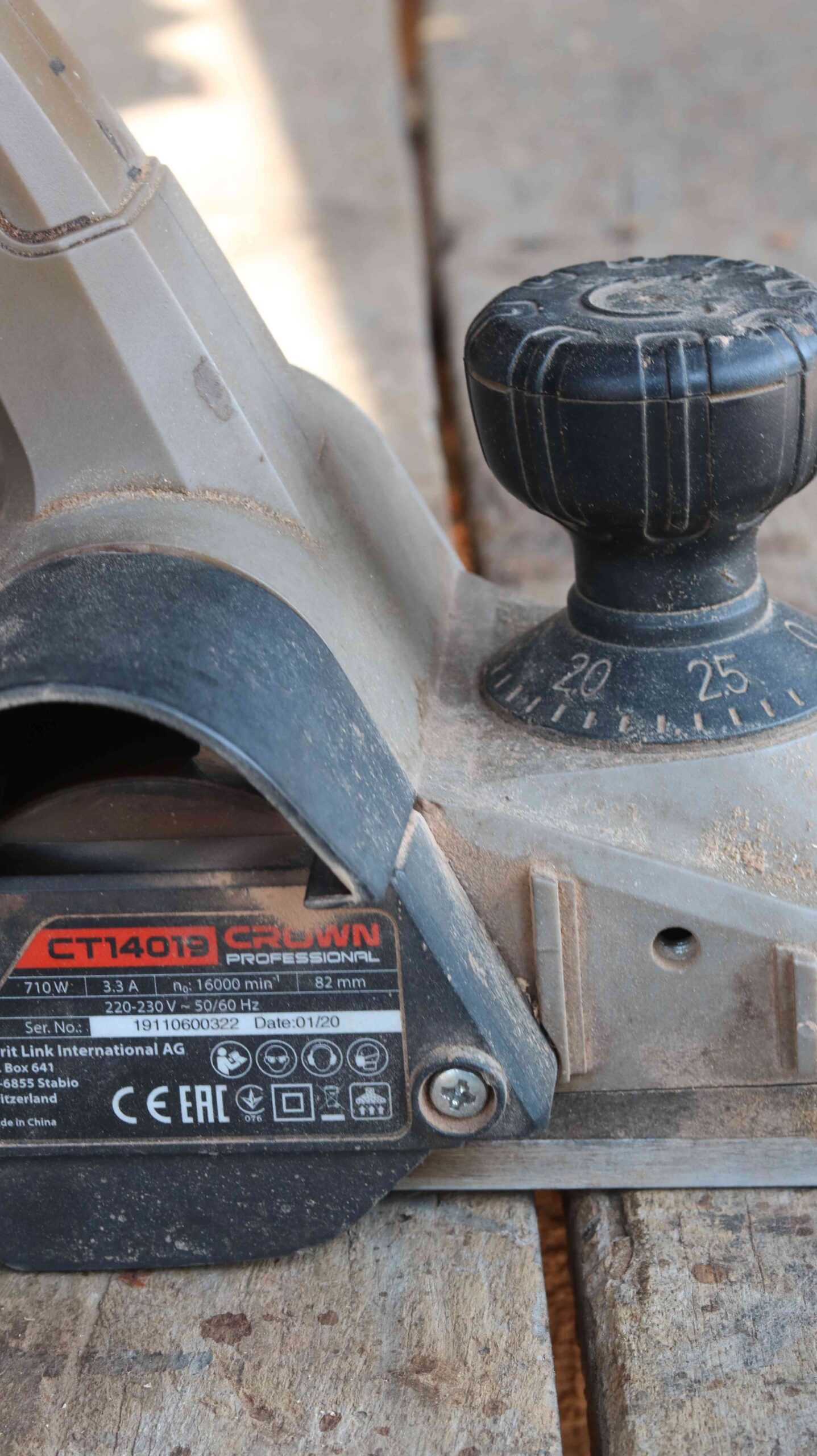 Powerful Electric Hand Planer Machine Makes Rough Wood Perfectly Smooth